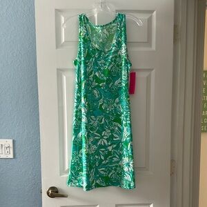 Lilly Pulitzer Green and White Patterned Shift Dress
Size medium